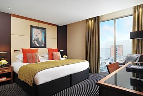 Classic Double Room with Balcony