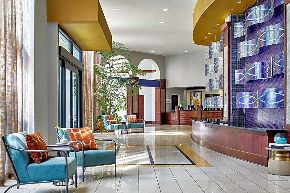 Renaissance Mobile Riverview Plaza Hotel