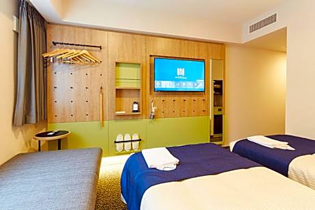 DELUXE Twin (with sofa bed) (2 PAX)