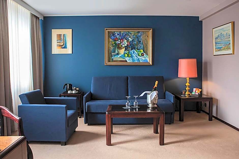 Hotel Holt - The Art Hotel