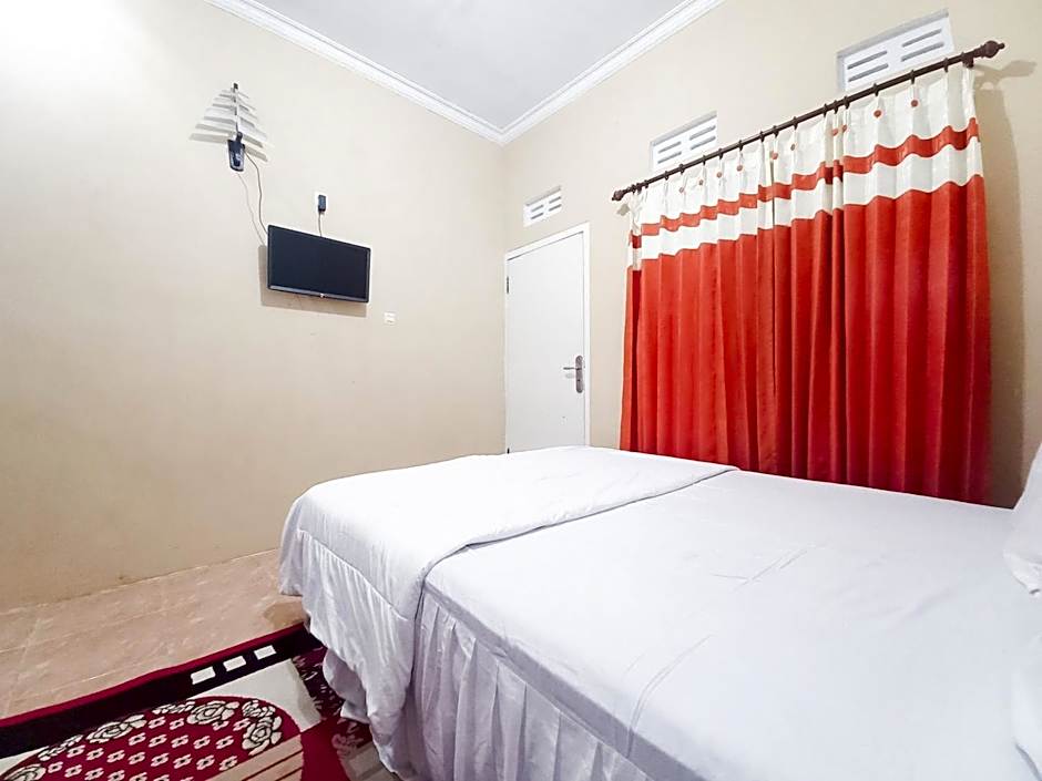 Lancar Homestay Syariah near BNS Mitra RedDoorz