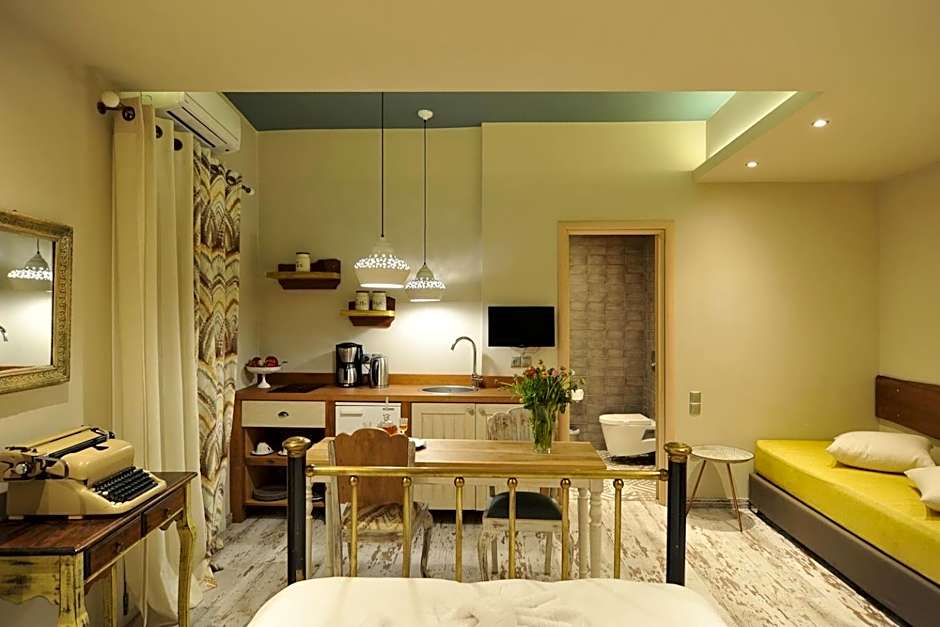 Ganimede Hotel, Galaxidi