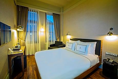 Connecting Family Room