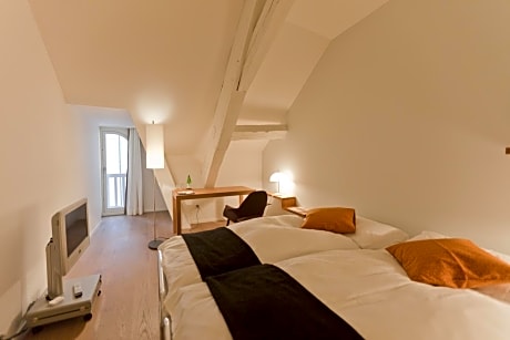 Classic Twin Room