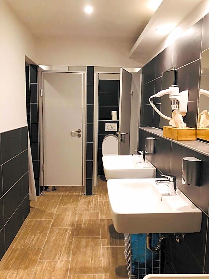 MAC City Hostel