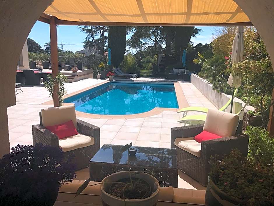 La Villa des Cèdres & SPA "réservée aux couples"
