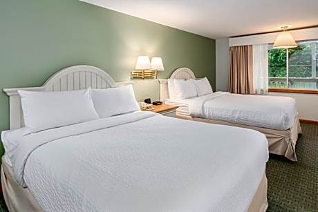 Queen Room with Two Queen Beds - Non-Smoking
