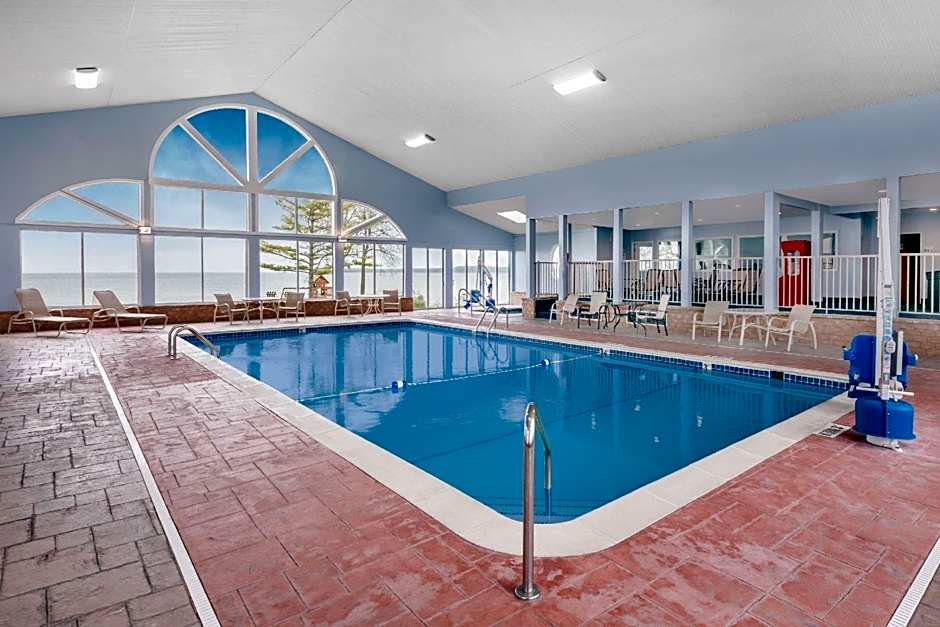 Baymont by Wyndham St. Ignace Lakefront