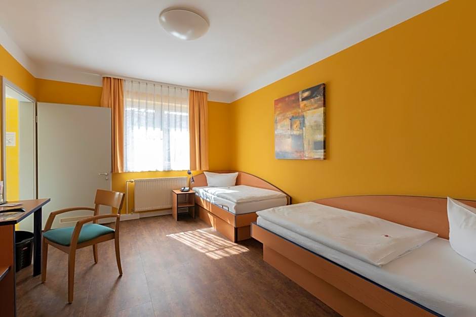 Hotel Mit-Mensch