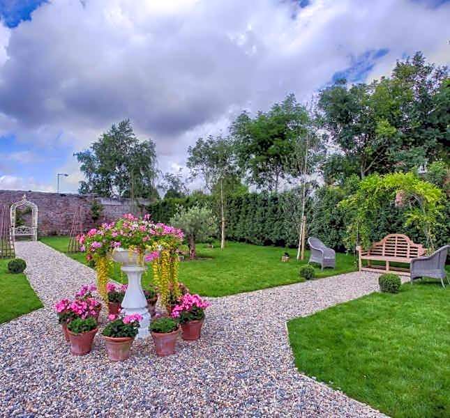 The Village Hotel, Bar and Restaurant