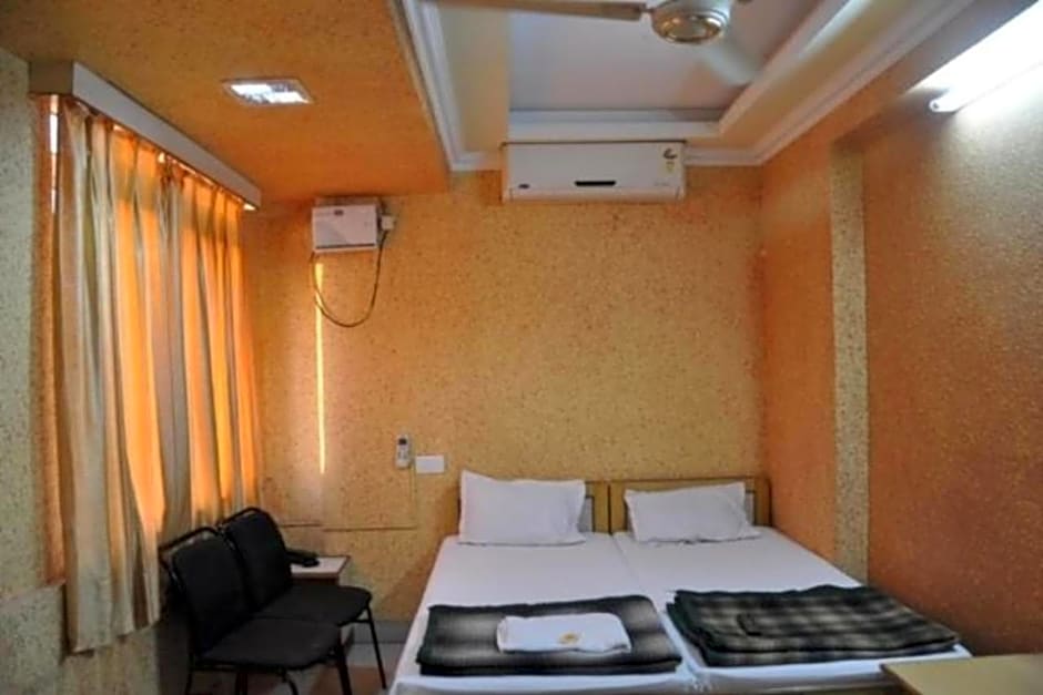 Hotel Rajdhani Plaza