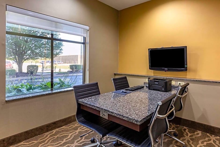 Comfort Suites Perrysburg