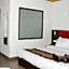 Hotel MMR Manor MG Marg