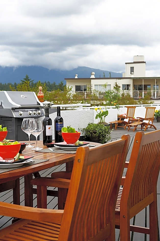 Rosellen Suites At Stanley Park