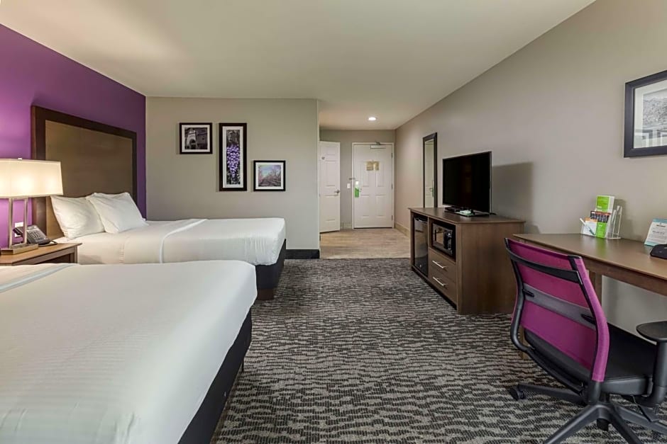 La Quinta Inn & Suites by Wyndham Visalia/Sequoia Gateway