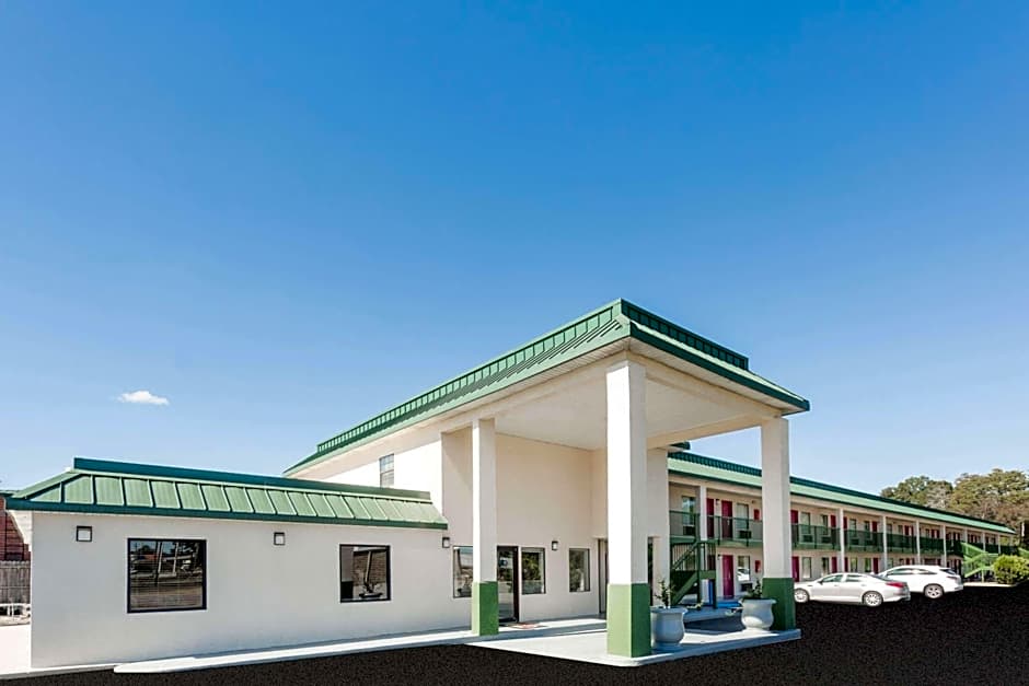 Super 8 by Wyndham Ashburn