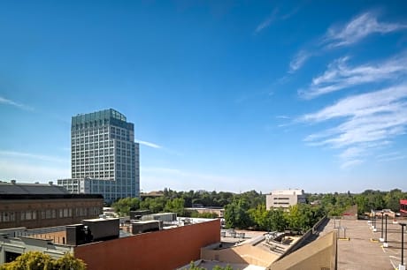 Guest room, 2 Double, City view, Low floor