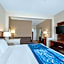 Comfort Suites Normal University area