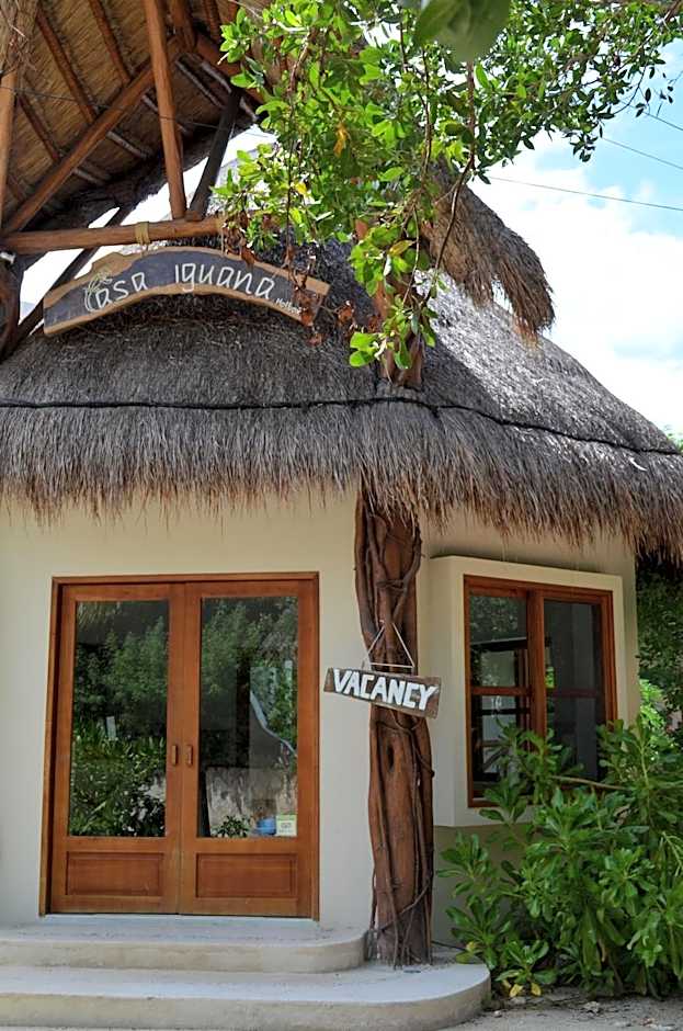 Casa Iguana Holbox - Beachfront Hotel