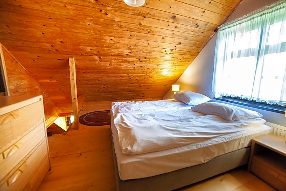 Hotel Dworek Wapionka