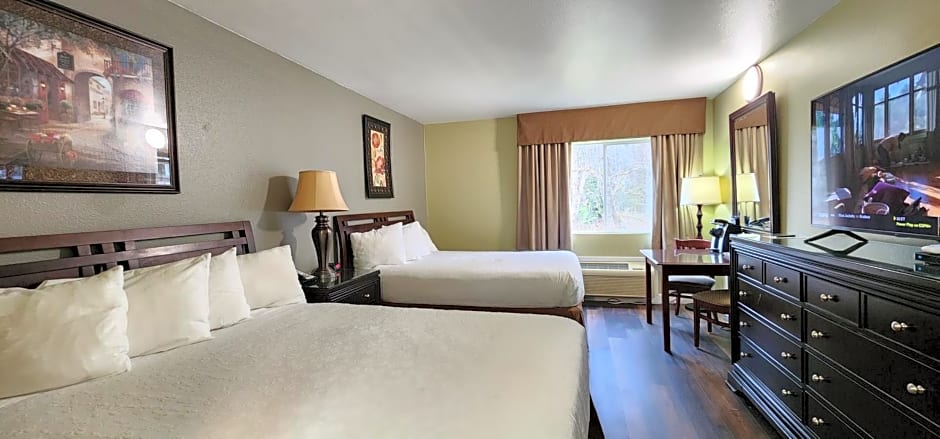 Crest Trail Lodge