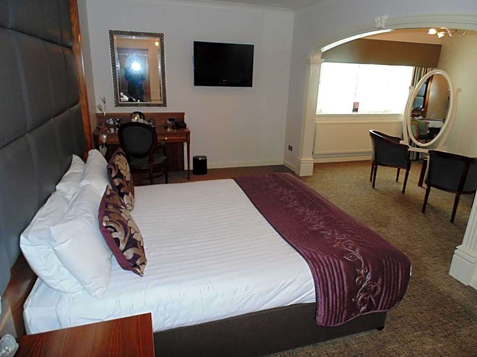 B/W Plus Lancashire Manor Hotel