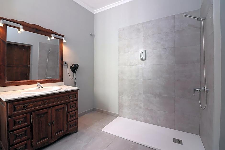 Feel Hostels City Center