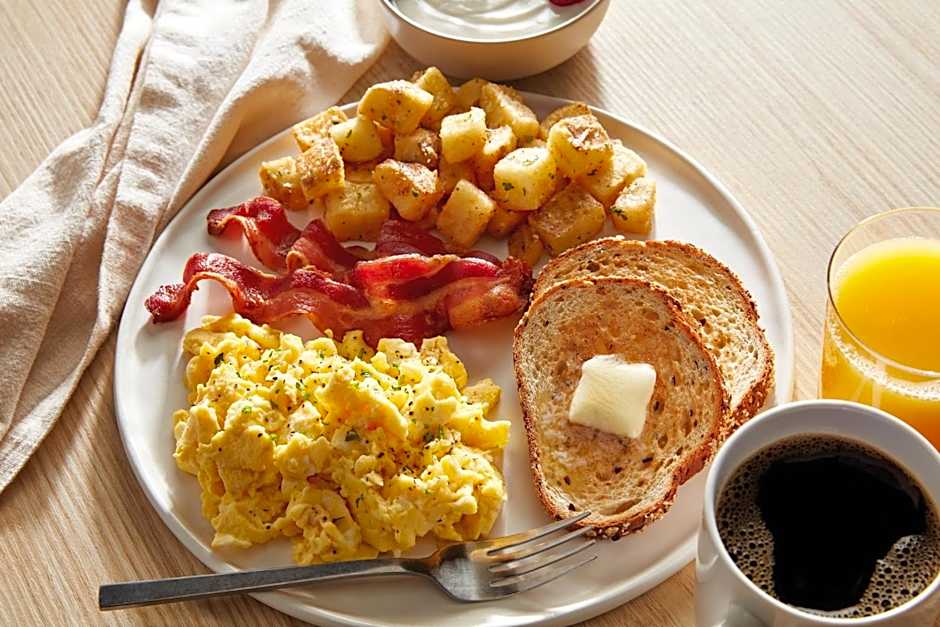 Holiday Inn Boston - Dedham Hotel & Conference Center By IHG