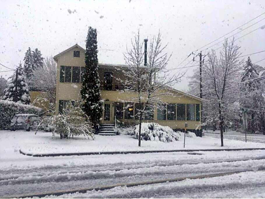 Le Vétérans , Au Cœur du Centre-Ville , Tout à Pied !