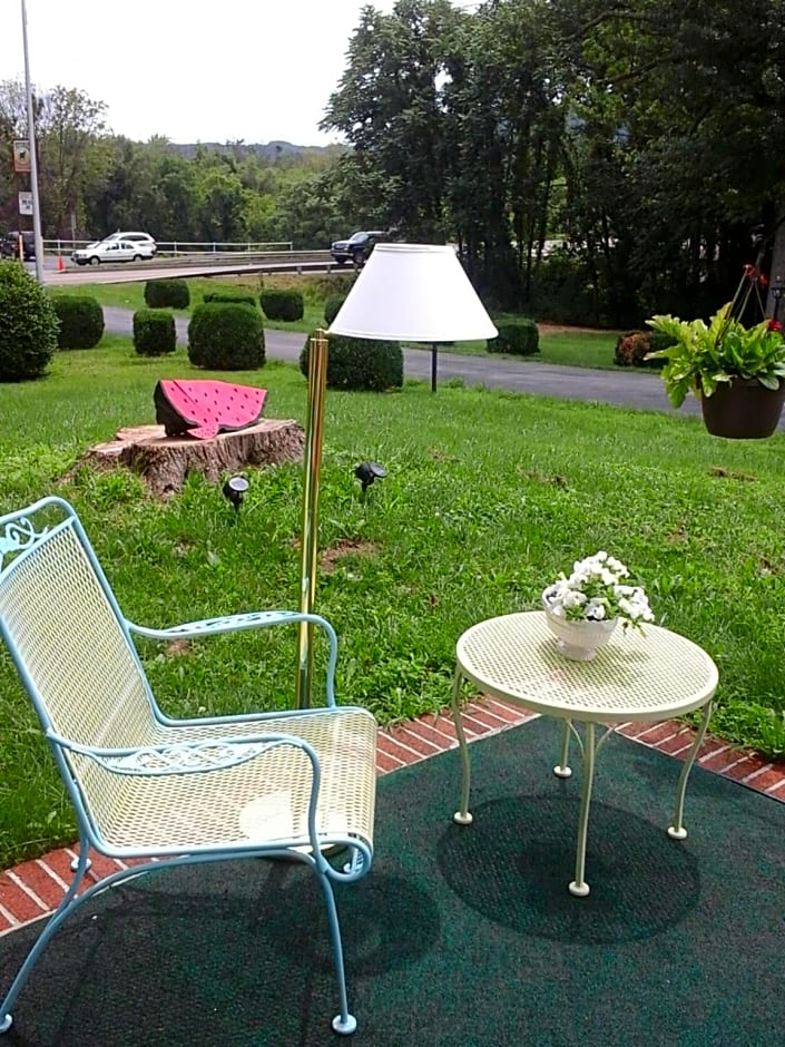 Hancock Motel