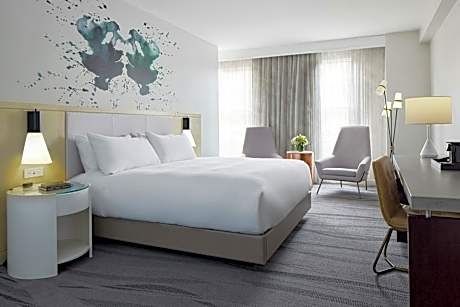 Corner King Guest Room