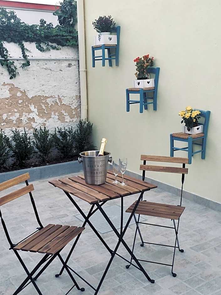 VILLA ADELAIDE SUITE & ROOM