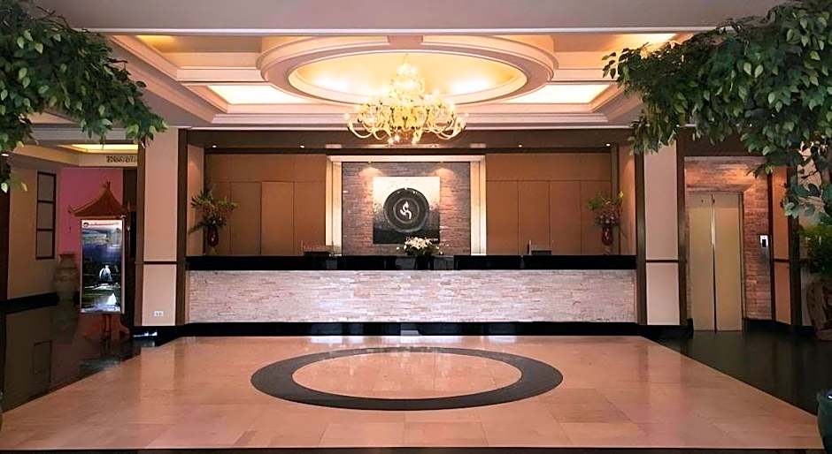 Chakungrao Riverview Hotel