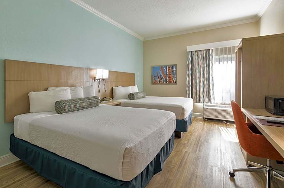 Galleria Palms Hotel