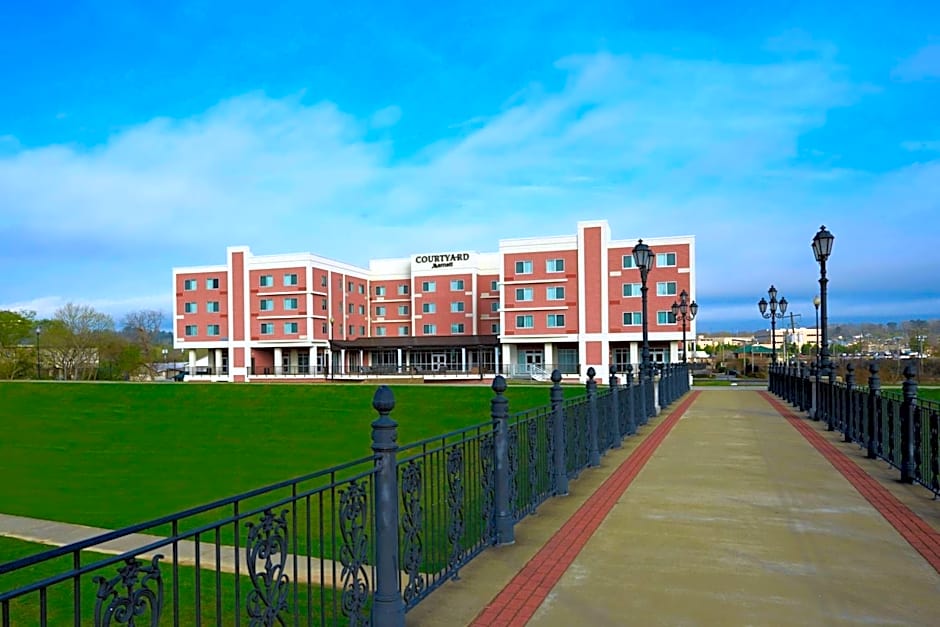 Courtyard by Marriott Rome Riverwalk