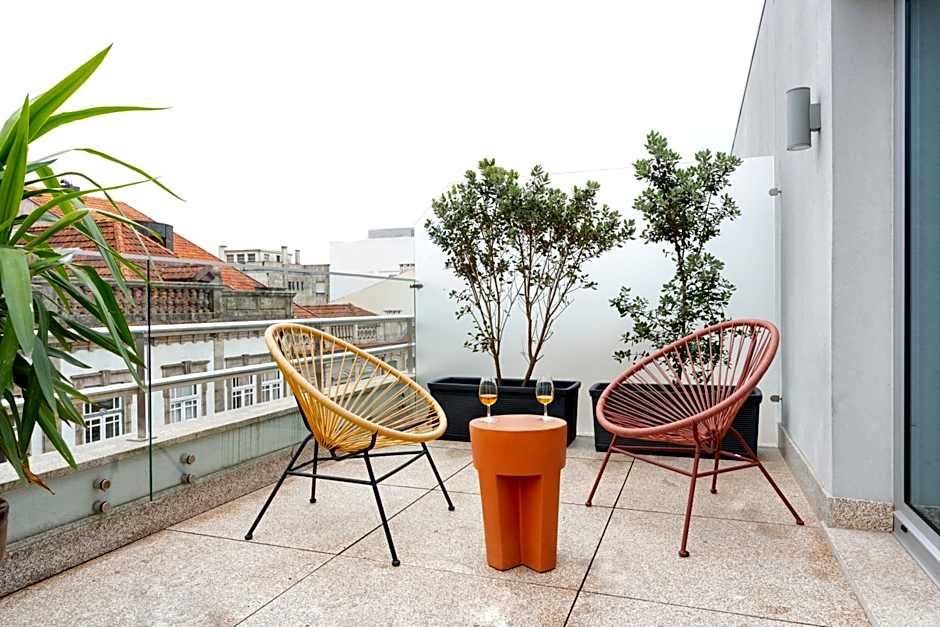 Chic & Basic Gravity