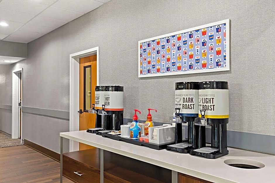 Hampton Inn By Hilton & Suites Canton