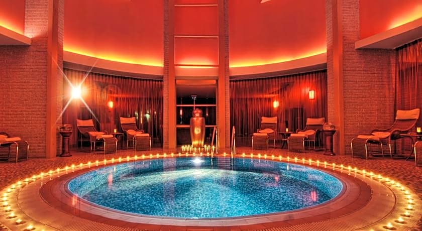 Rixos Sungate Hotel