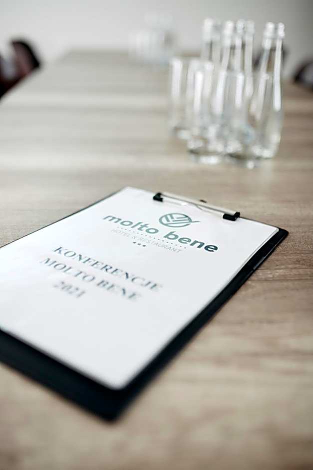 Molto Bene Hotel & Restaurant