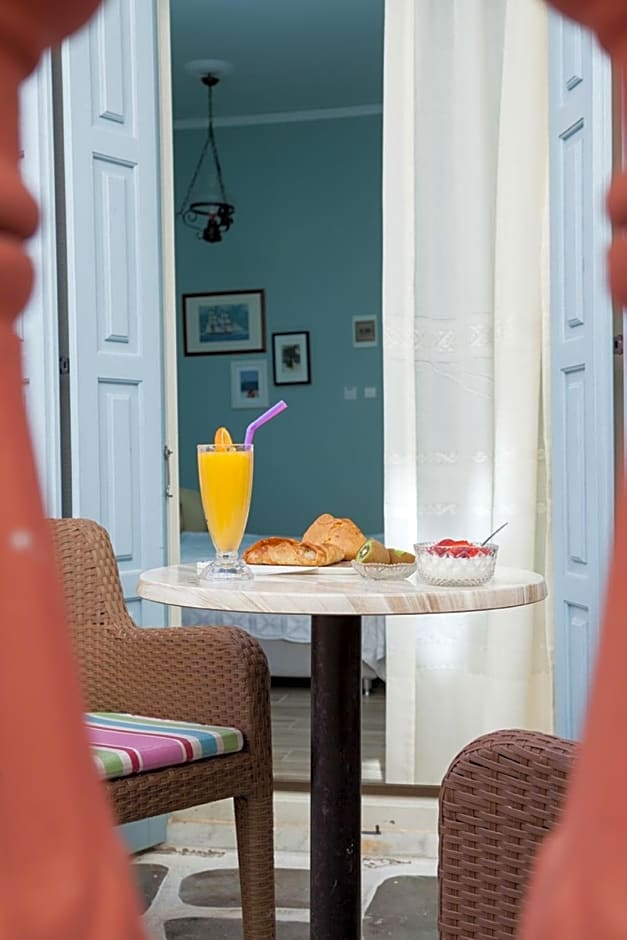 7 Brothers Hotel – Poros, 