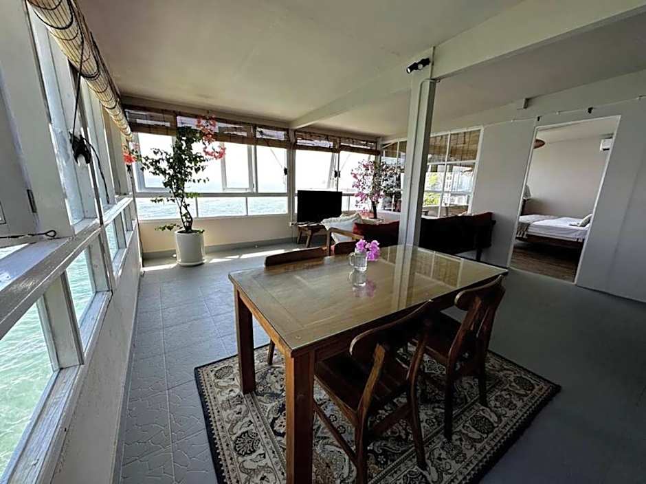 Beach front villa , All Mare 2