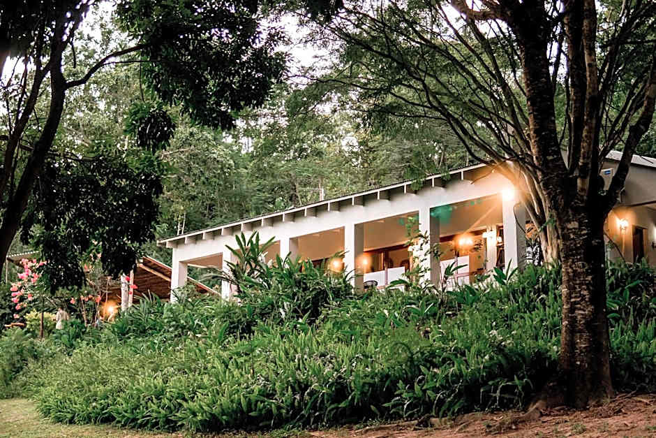 Bushbaby Valley Lodge