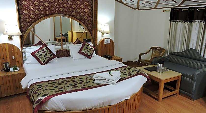 Hotel Chaman Palace