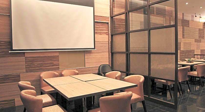 Capital Hotel Songshan