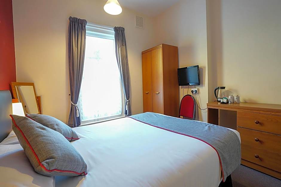 OYO Shanklin Beach Hotel