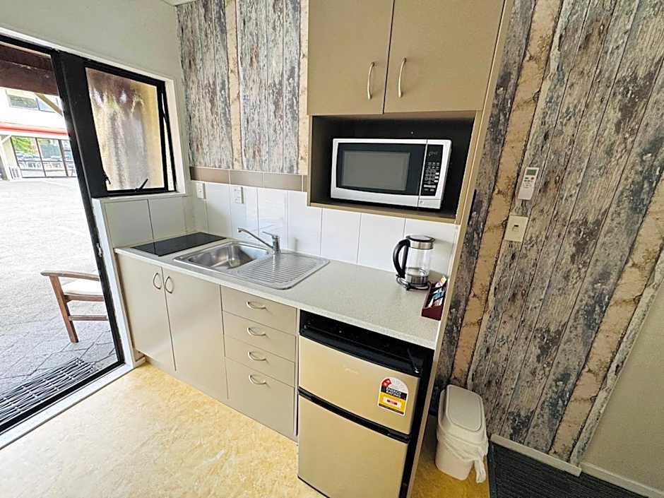 Apex On Fenton Motel