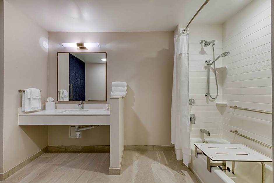 Fairfield Inn & Suites by Marriott Charlotte Belmont