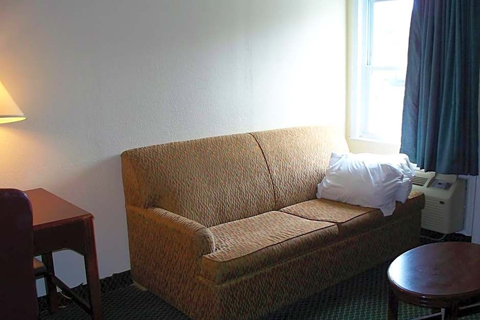 Budget Inn & Suites