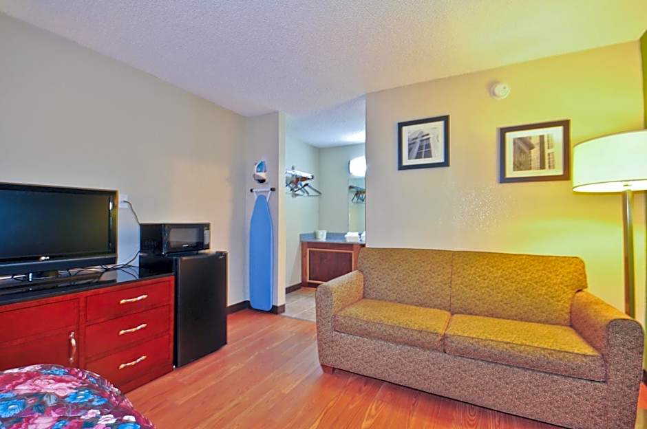 Country Hearth Inn & Suites Marietta