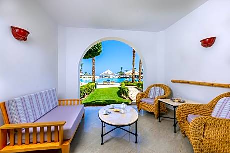 Standard Twin Room with Pool View